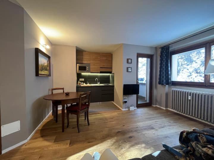 Apartamento Raffinato Ed Accogliente Monolocale Di Montagna Breuil-Cervinia Exterior foto